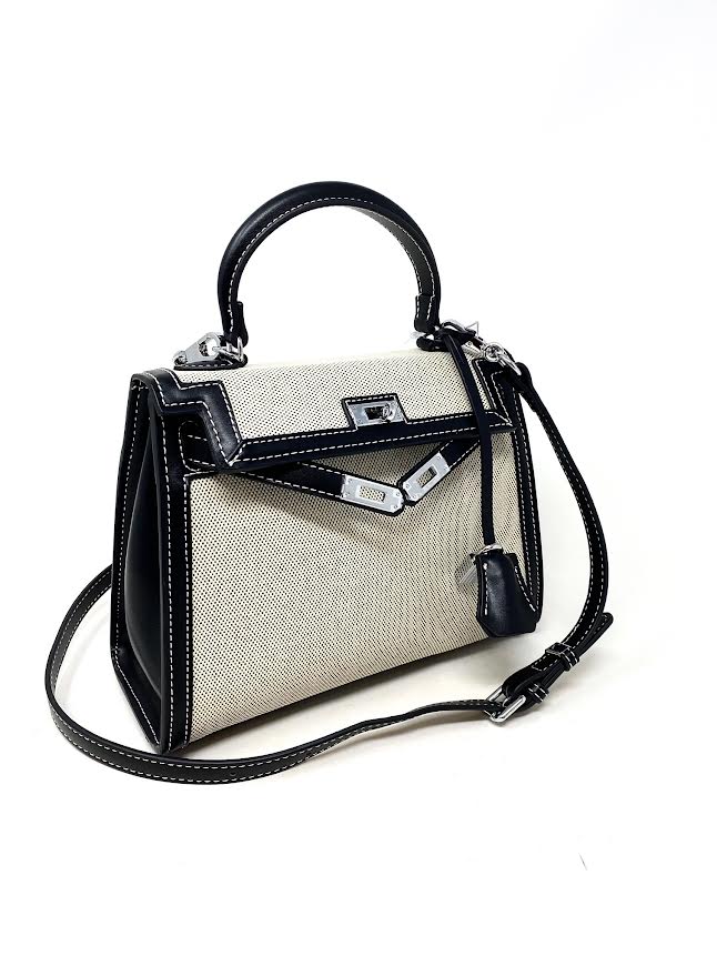 U7997 BLACK CANVAS HANDBAG