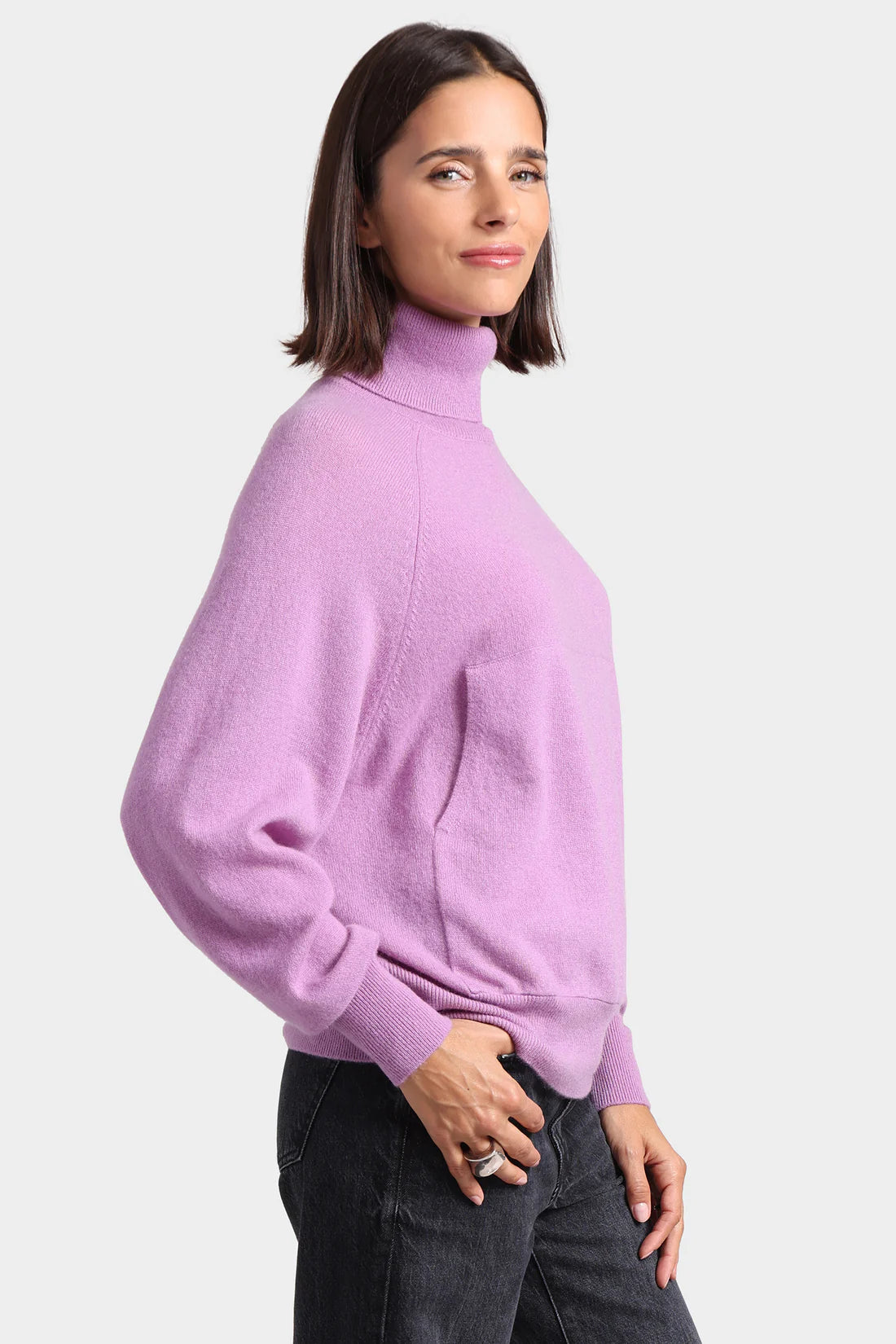 PURPLE CASHMERE POCKET OVERSIZED TURTLENECK