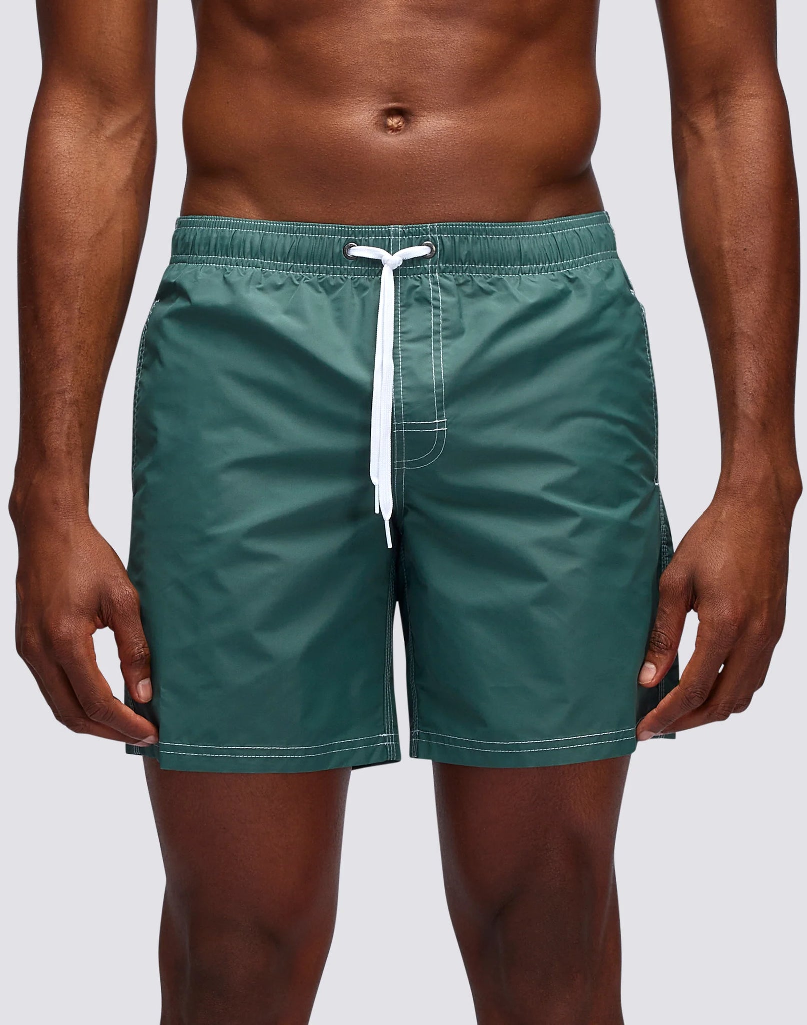 CAMO GREEN MID-LENGTH SWIM SHORTS WITH AN ELASTICATED WAISTBAND