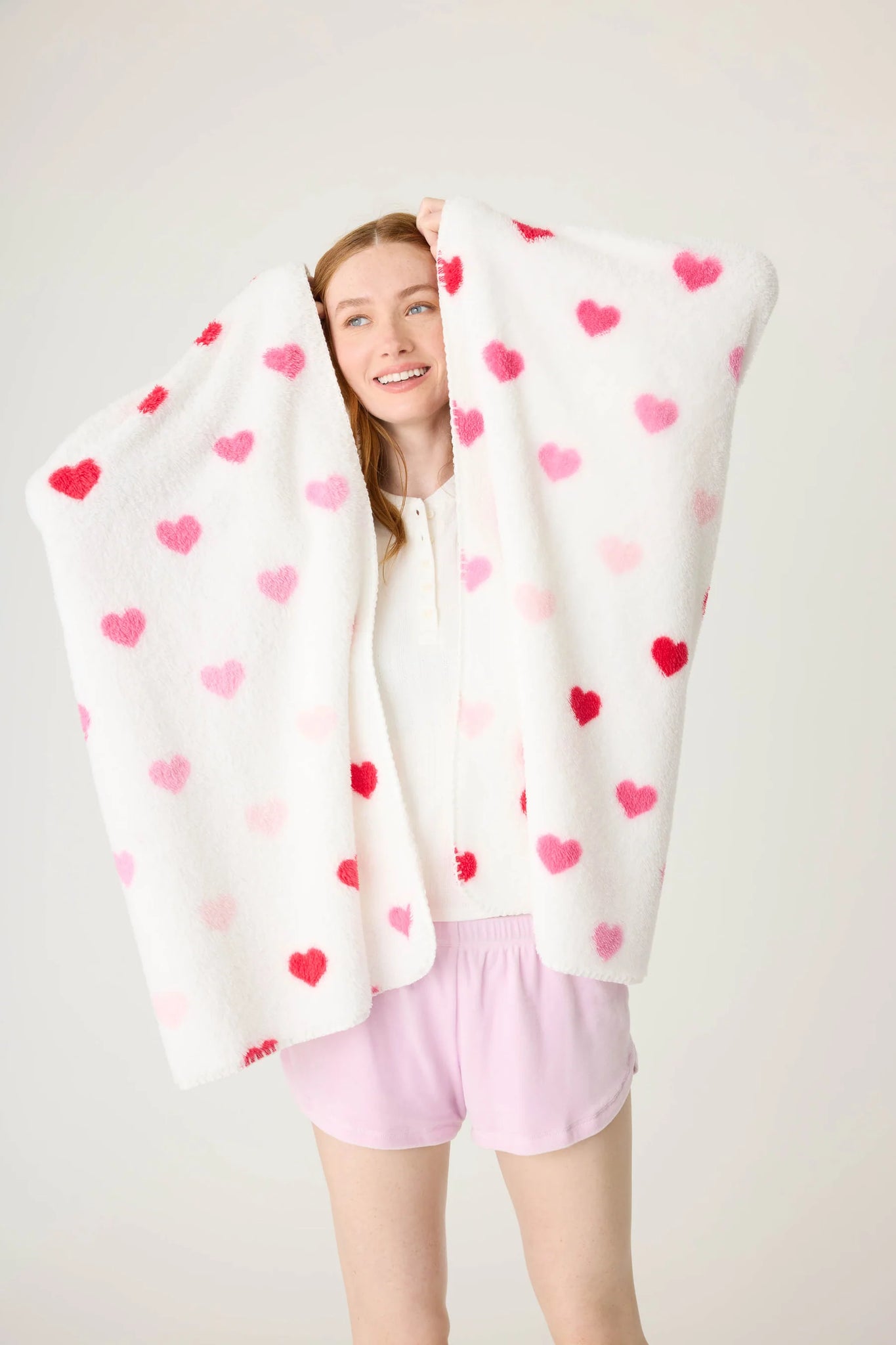 DAY DREAMS HEARTS BLANKET